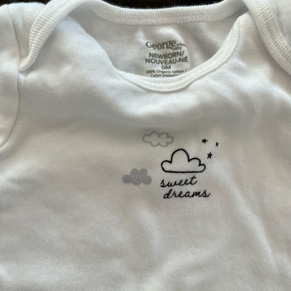 New, Never Worn! NB Onesies - Picture 3 of 6